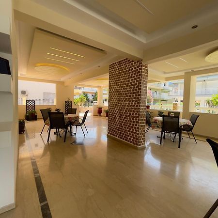 Niki Apartments Paralia Dionisiou Exterior foto