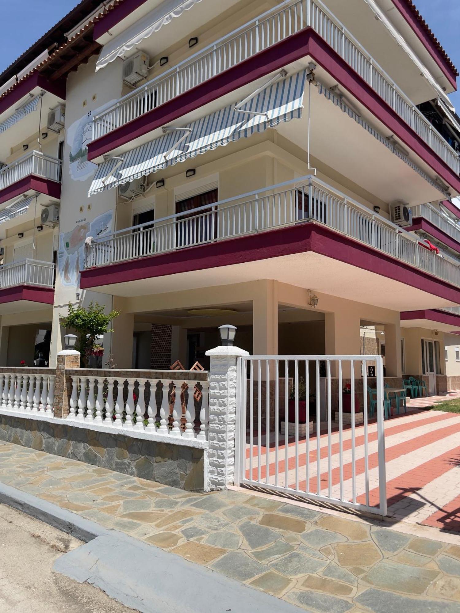Niki Apartments Paralia Dionisiou Exterior foto